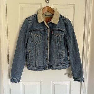 Women’s Levi's Sherpa Lined Denim Jean Jacket Size M
